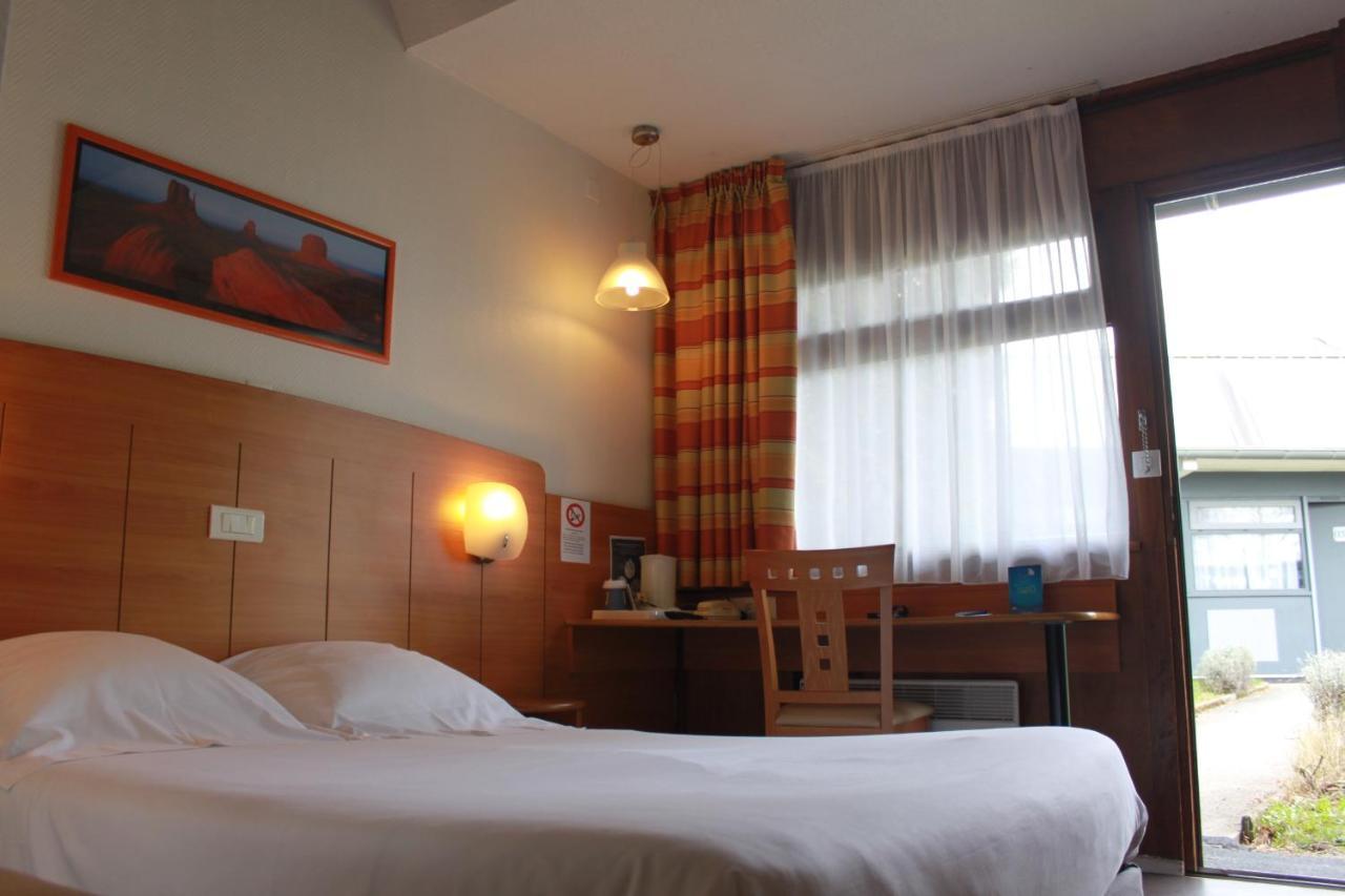 กีริอ๊าด แร็ง ปาร์ก เด เอกซ์โปซิยง Hotel แร็งส์ ภายนอก รูปภาพ